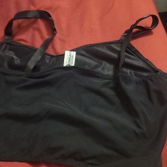 Sports activewear  bra size Small - Picture 2 of 3
